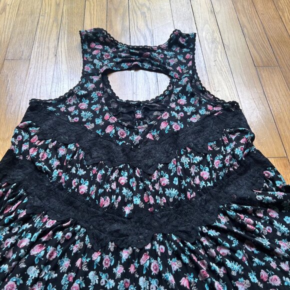 Free People Size L Black Pink Blue Floral Lace Trim Sleeveless Tank Top Blouse - Picture 9 of 10